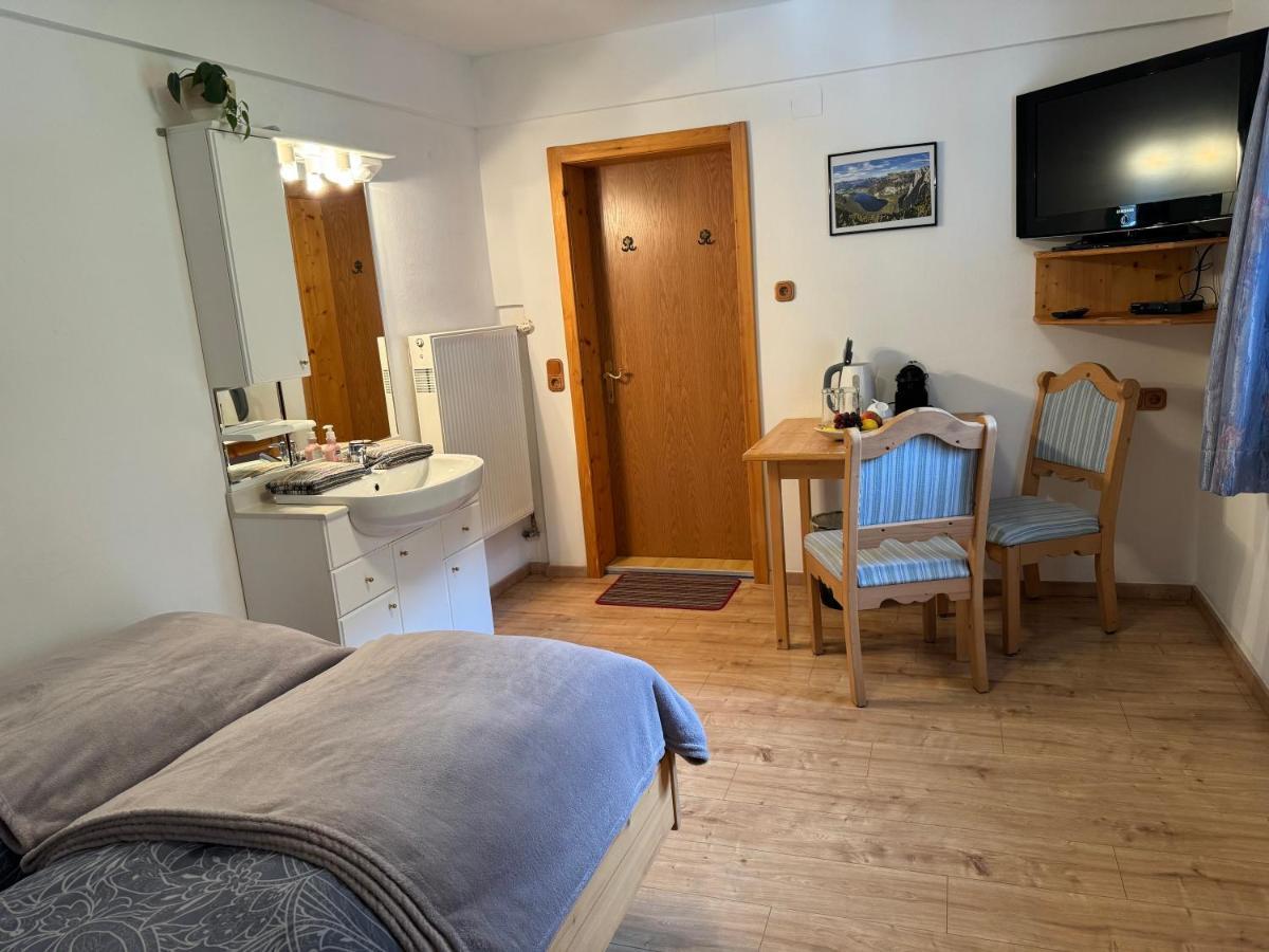 Haus Edelweiss Hotell Obertraun Exteriör bild